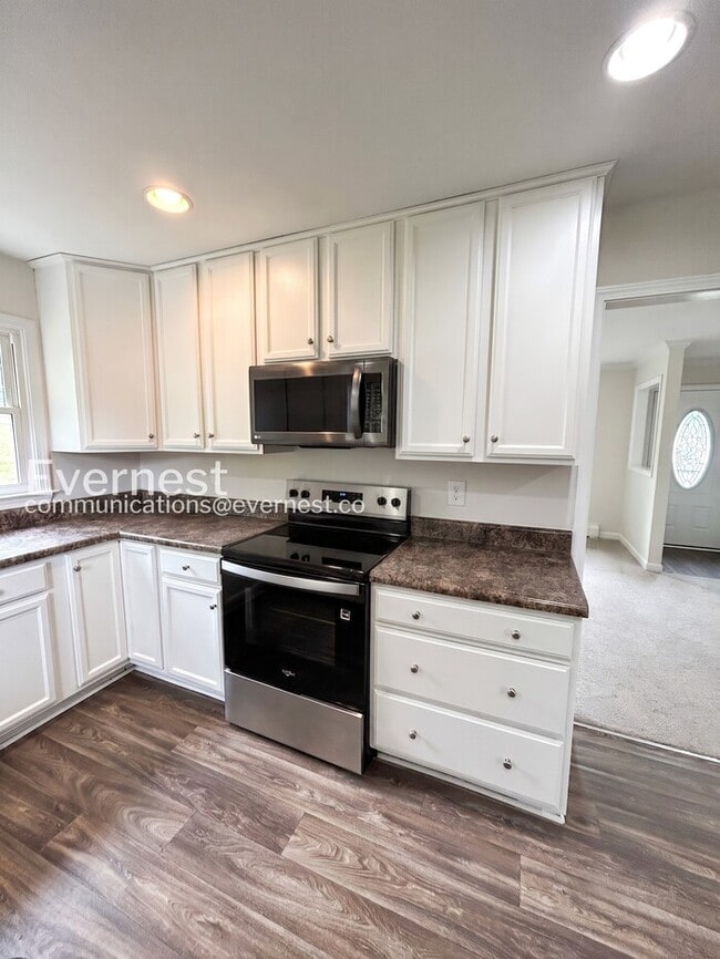 Building Photo - 4303 Whippoorwill Dr