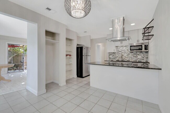 Foto del edificio - 309 NE 7th Ave
