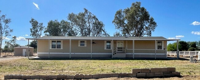 Building Photo - Mobile on Acreage