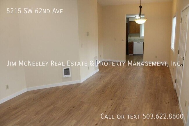 Building Photo - Updated 2 bed/2 bath unit w/ Attached Gara...