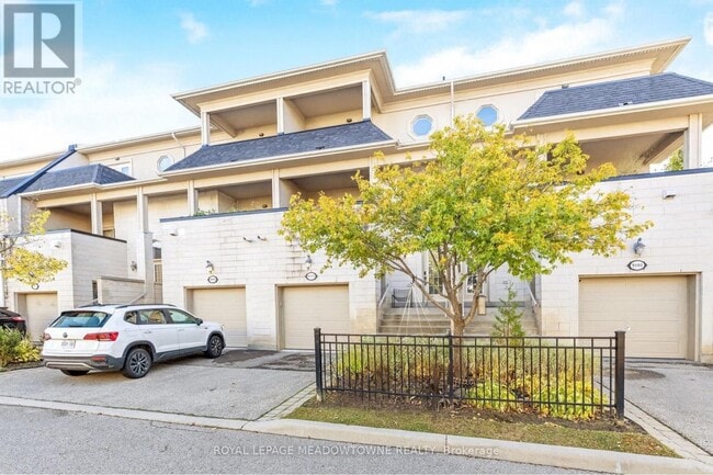 Building Photo - 9105 Derry Rd W