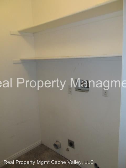 Building Photo - 16 N 200 E