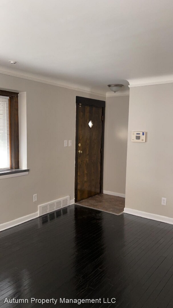 Building Photo - 3 br, 1 bath House - 6346 Farmbrook