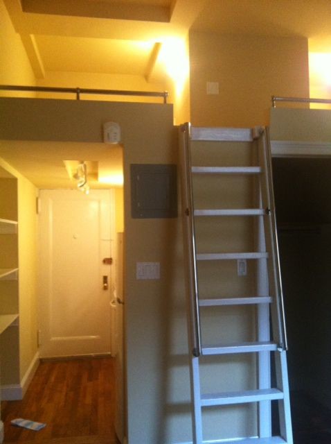 Primary Photo - 209 W 15th St