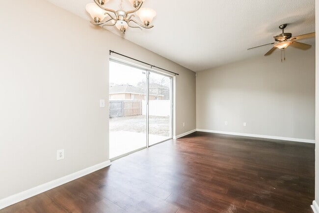 Building Photo - 4059 Forecast Dr