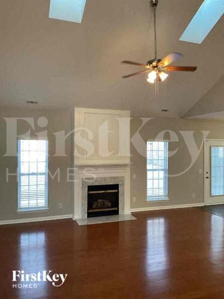Foto del edificio - 7011 Sweetfield Dr