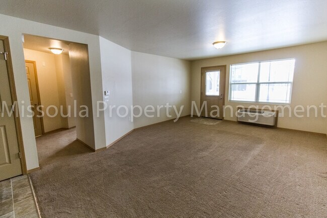 Building Photo - 3800 Oleary St