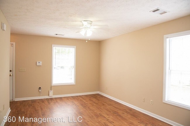 Building Photo - 467-469 Taleeda Ct