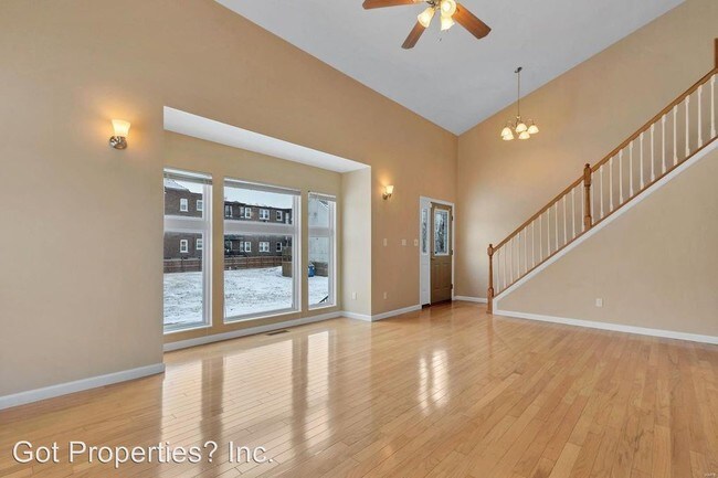 Foto del edificio - 1 Cabanne Townhome Drive