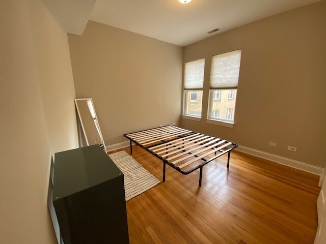 Foto del edificio - 6815 N Lakewood Ave