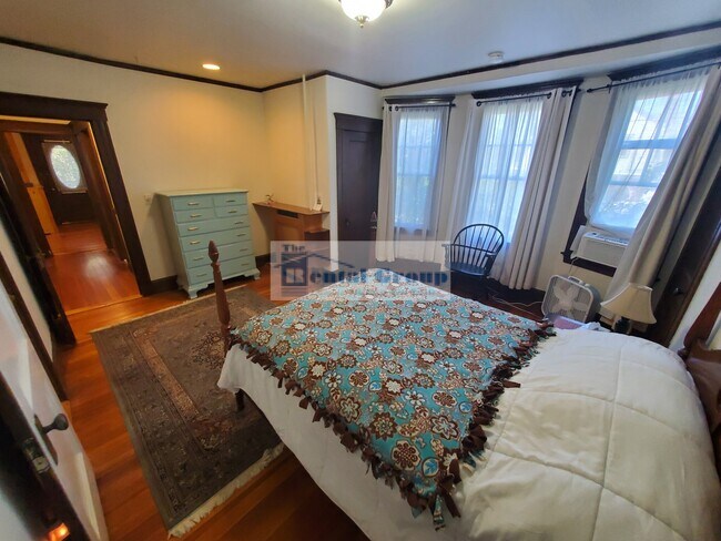 Foto del edificio - 64 Highland Ave