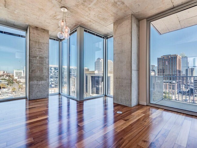 Foto del edificio - 360 Nueces St
