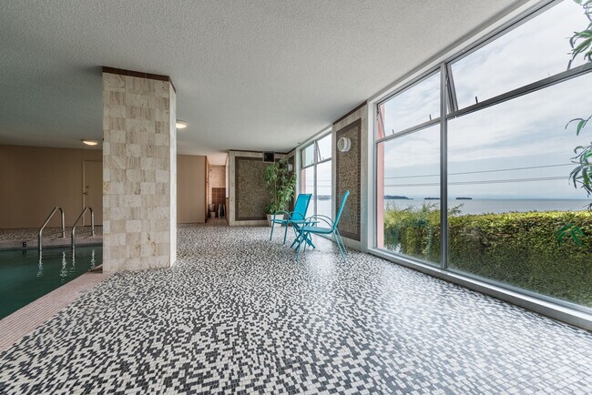 Photo du bâtiment - 2222 Bellevue Avenue