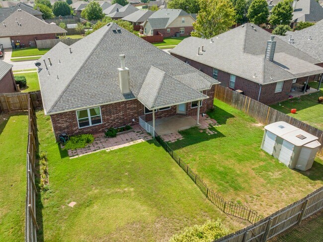 Foto del edificio - 3 bedroom home In Wakefield Crossing - Bix...