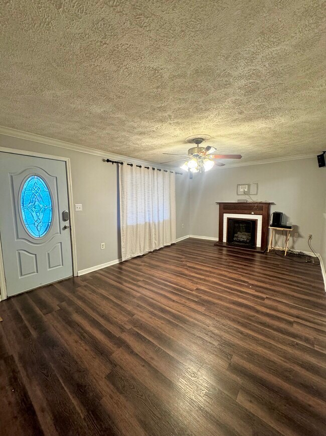 Foto del edificio - 509 E Hogan St