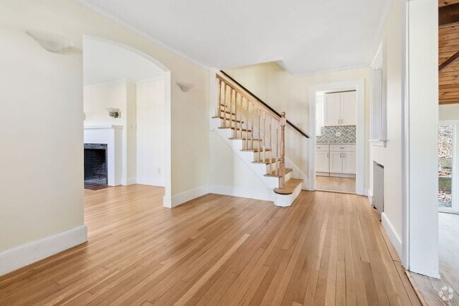 Building Photo - 43 Northbourne Rd