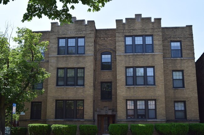 Foto del edificio - 2301 W Addison St