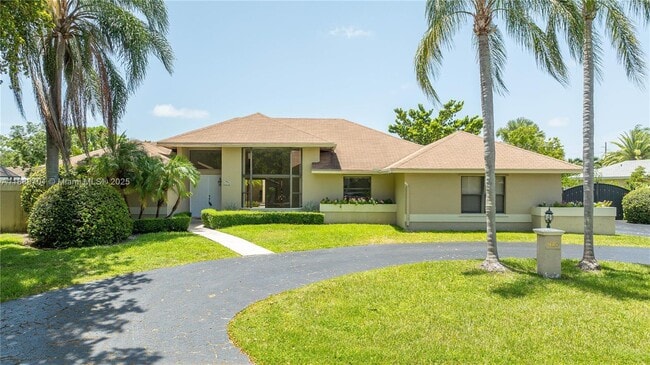 Foto del edificio - 8110 SW 188th St