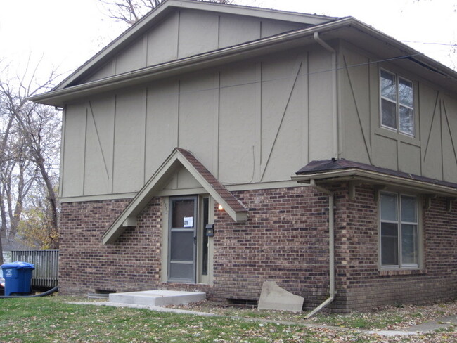 Foto del edificio - 5313 Hickman Rd