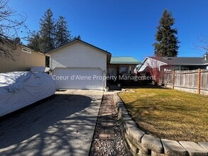Building Photo - 3155 N 10th St