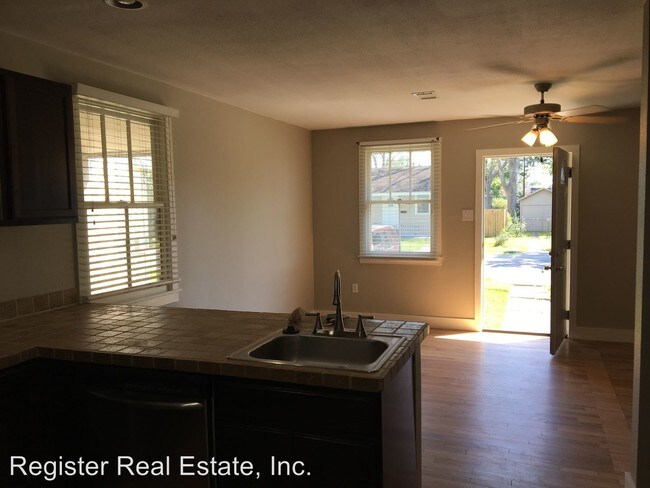 Foto del edificio - 2 br, 1 bath House - 316 West Ave.
