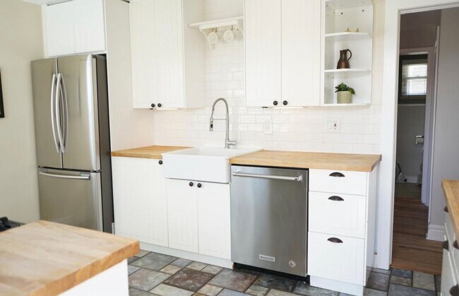 Foto del edificio - Single Family Home close to Sloan's Lake