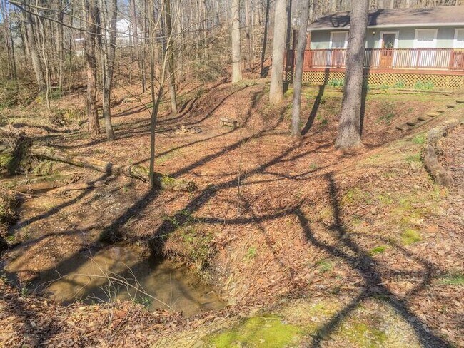 Foto del edificio - 620 Pine Oaks Dr
