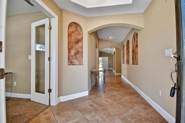 Foto del edificio - 108 Golfview Ct