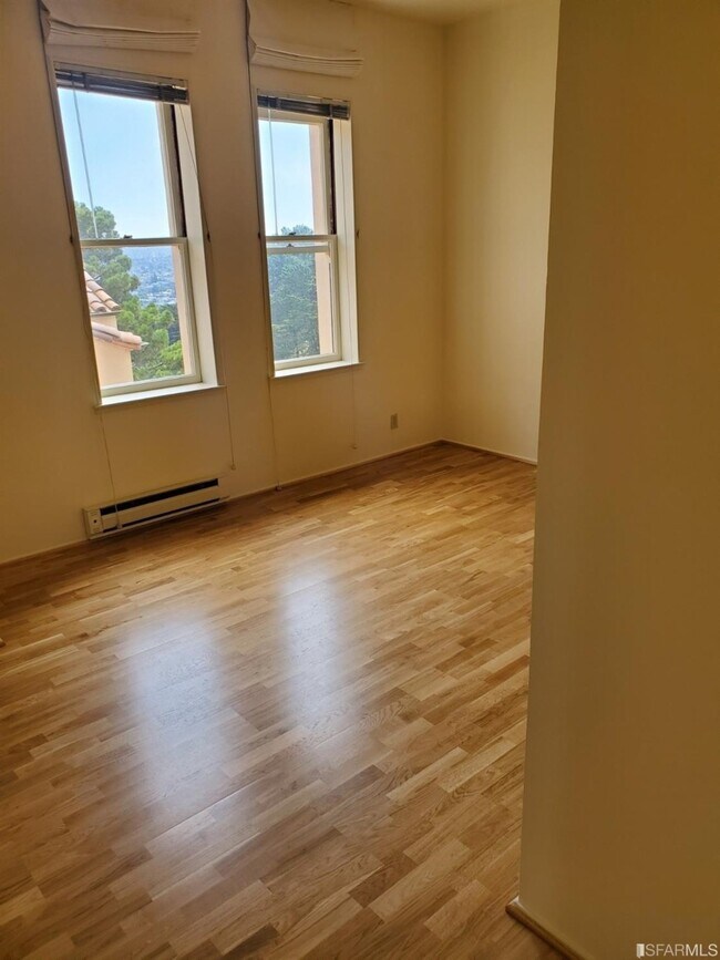 Foto del edificio - 355 Buena Vista Ave E