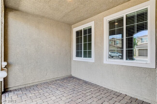 Building Photo - 2409 Bellinzona Pl