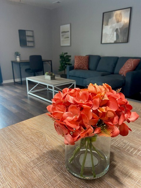 Building Photo - 601 Peletier Loop Rd