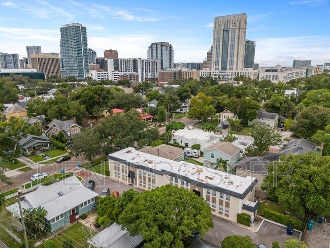 Foto del edificio - 317 E Amelia St