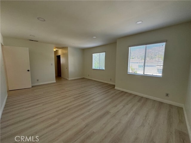 Building Photo - 302 W Loraine St