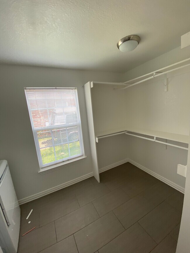 Foto del edificio - 2413 Sheridan Street