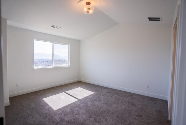 Foto del edificio - 2722 Blue Dawn Ln