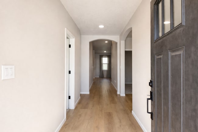 Foto del edificio - SOUTHRIDGE HOME! Modern Comfort Meets Everyday Convenience!