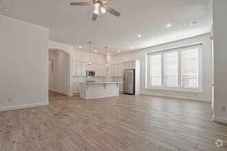 Building Photo - 17099 Crimson Crest Dr