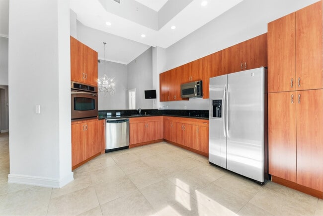 Foto del edificio - 16102 Emerald Estates Dr