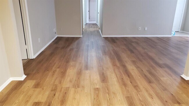 Foto del edificio - 1311 Alfonso Cir