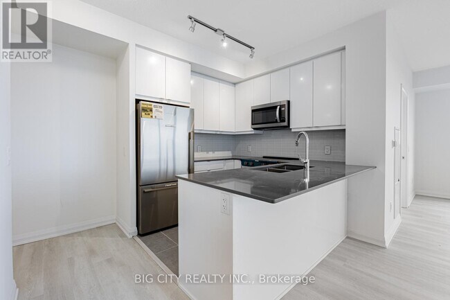 Photo du bâtiment - 3260 Sheppard Ave E