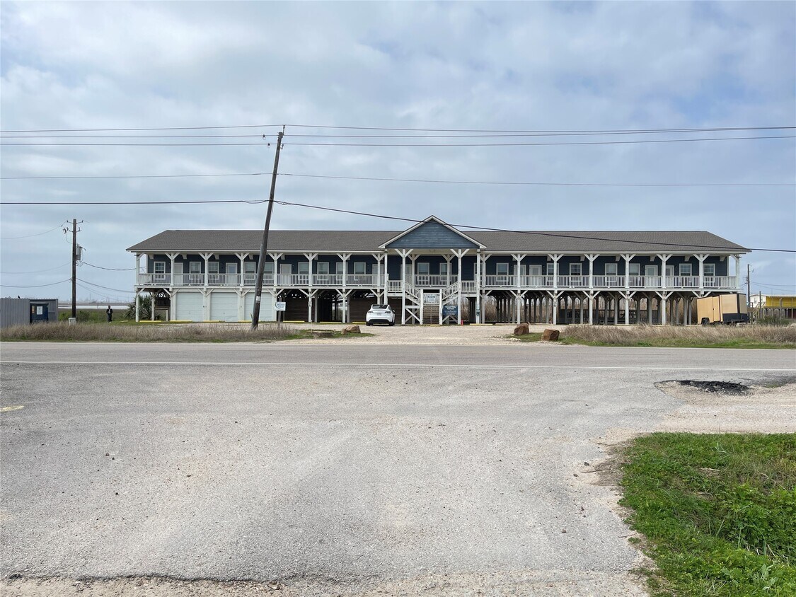 Primary Photo - 1015 Bluewater Hwy