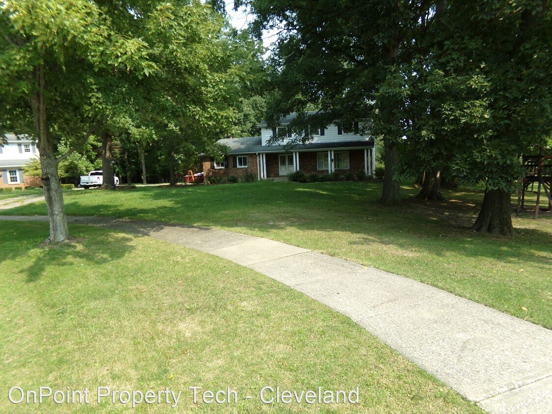 4 br, 2.5 bath House 9237 White Oaks Circle House for Rent in