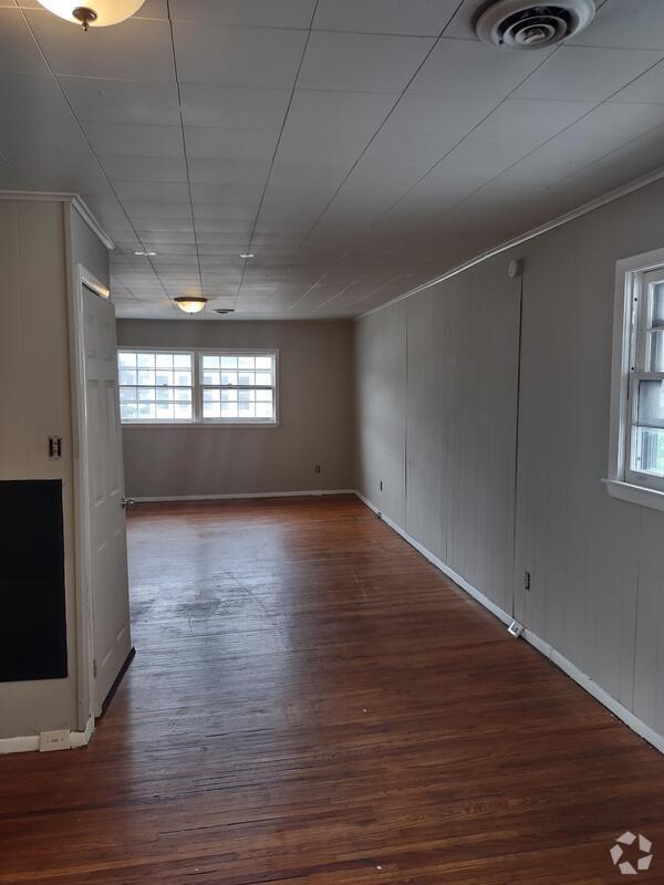 Building Photo - 321 W Delavan Ave