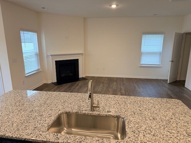 Foto del edificio - Maryville 37803 - Brand New Build in Maryville! 5 bedroom, 3.5 bath home - Contact Troy Adams (86...