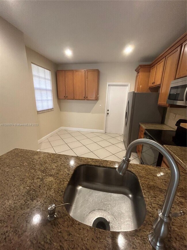 3787 San Simeon Cir, Weston, FL 33331 Townhome Rentals in Weston FL