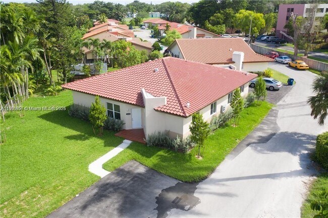 Foto del edificio - 14885 NE 7th Ave