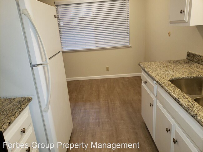 Foto del edificio - 1 br, 1 bath Apartment - 1206 Leigh Ave