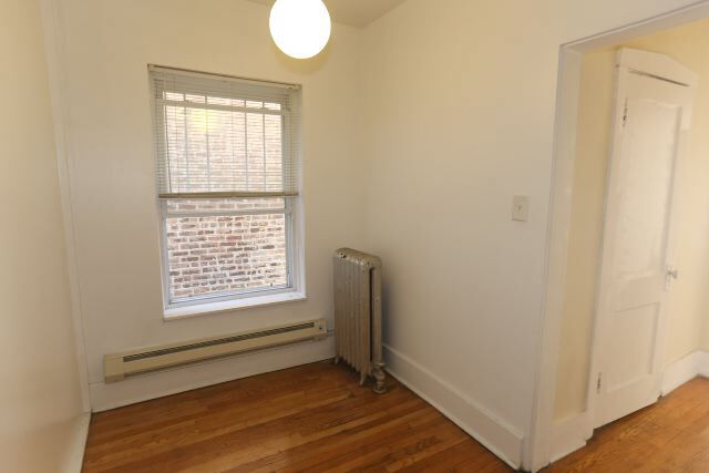 Foto del edificio - 954 W Cornelia Ave