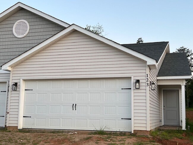 Foto del edificio - 123 Brawley Villas Pl