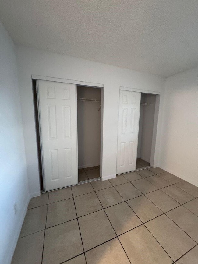 Foto del edificio - 6001 NW 7th St